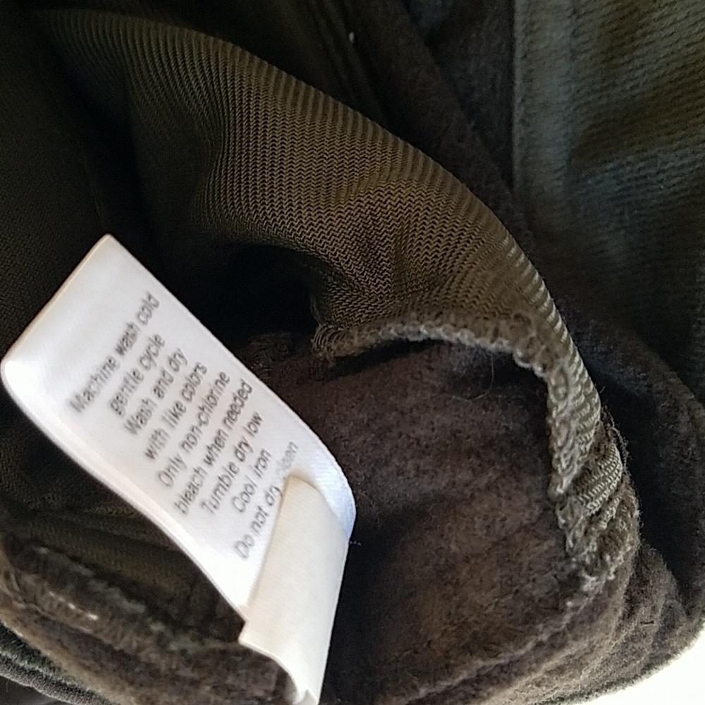 Athleta Dipper Dark Olive Flare Cargo Pants Pocket Details Size 2 - Picture 14 of 17
